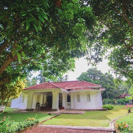 Thalpe Walawwa Heritage Villa Unawatuna Eksteriør bilde