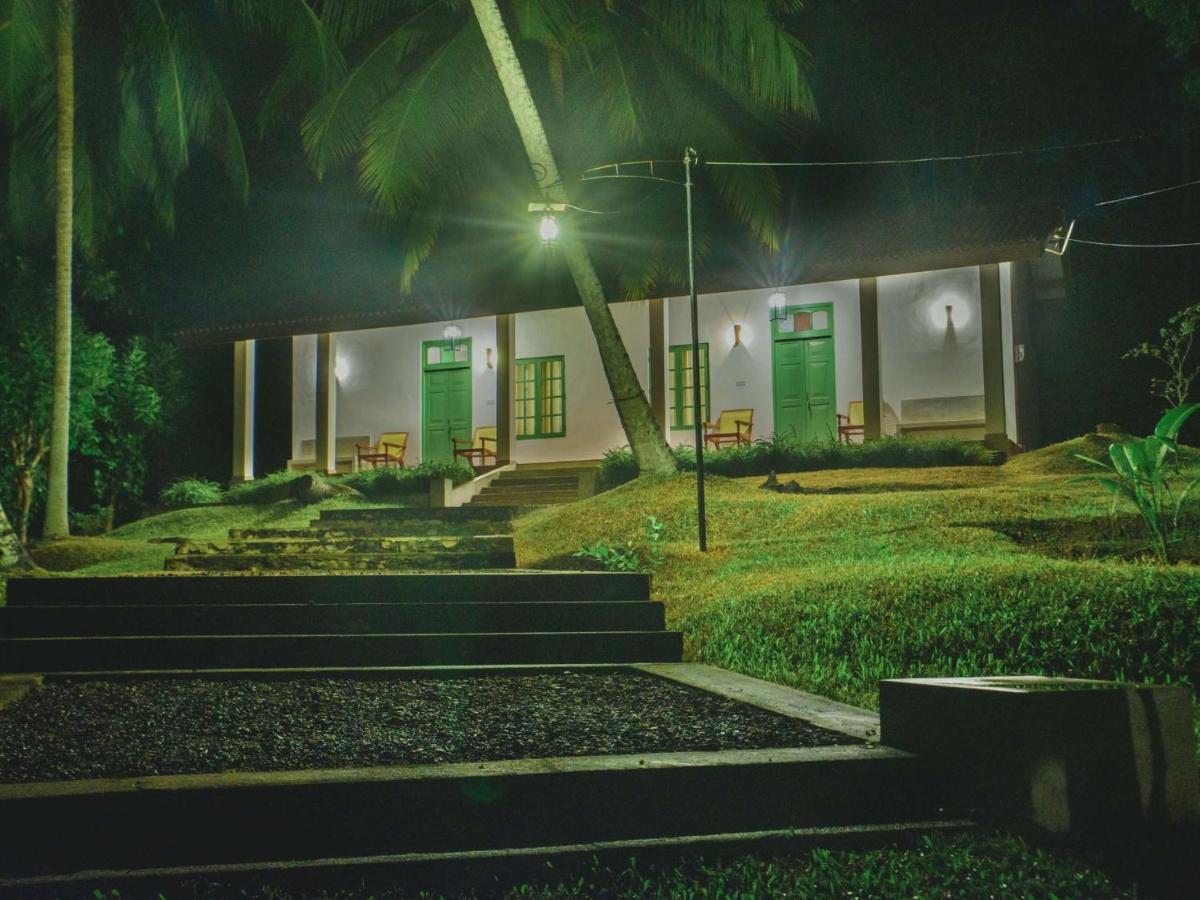 Thalpe Walawwa Heritage Villa Unawatuna Eksteriør bilde