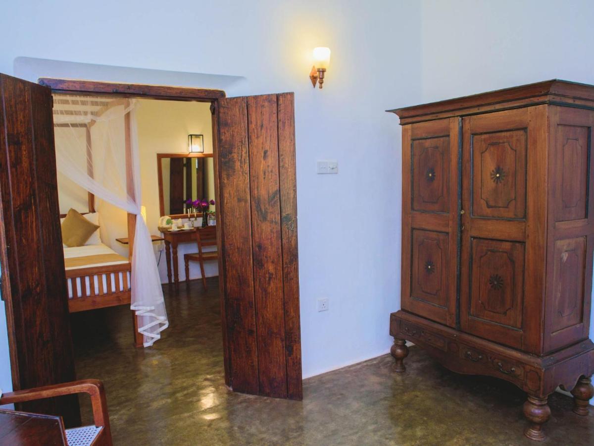 Thalpe Walawwa Heritage Villa Unawatuna Eksteriør bilde