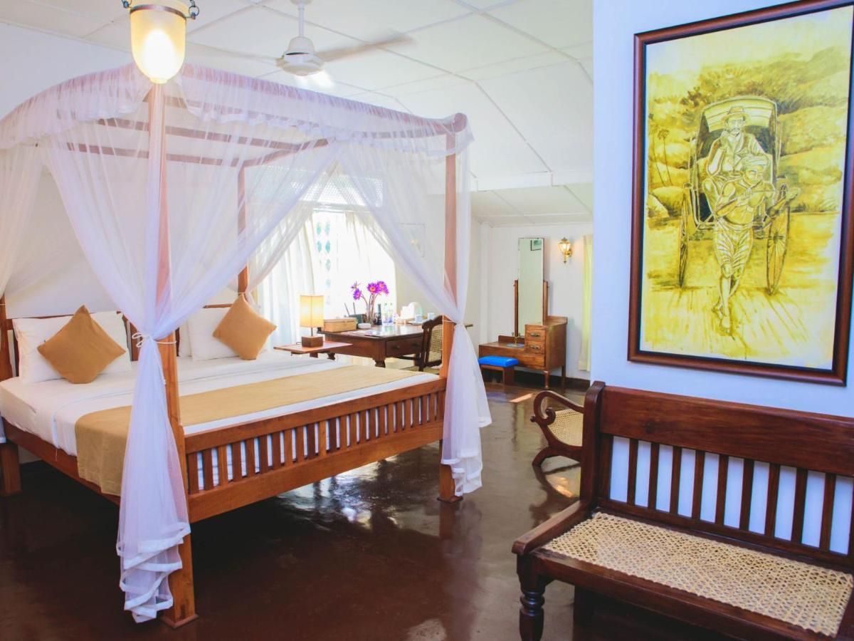 Thalpe Walawwa Heritage Villa Unawatuna Eksteriør bilde