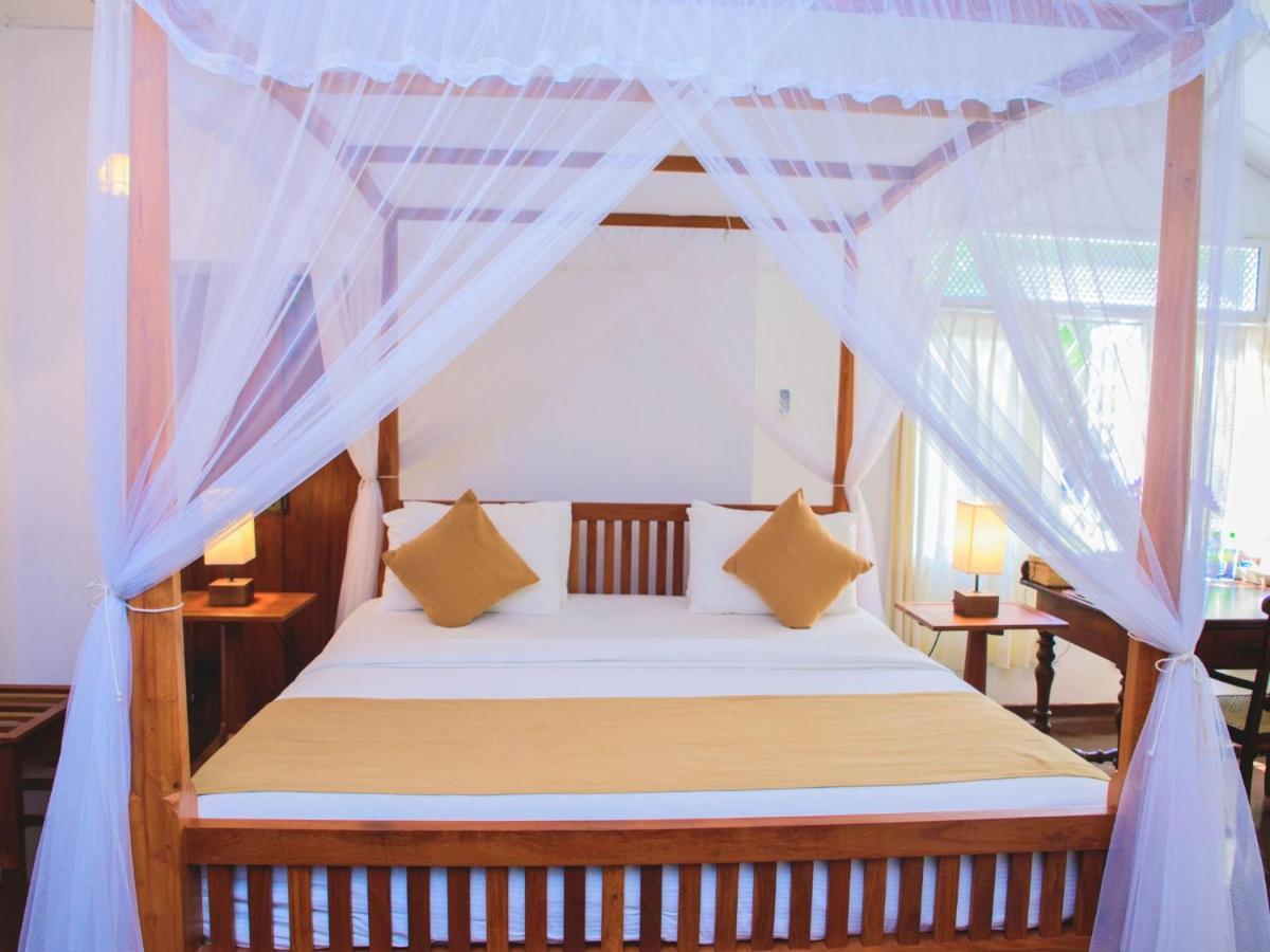 Thalpe Walawwa Heritage Villa Unawatuna Eksteriør bilde