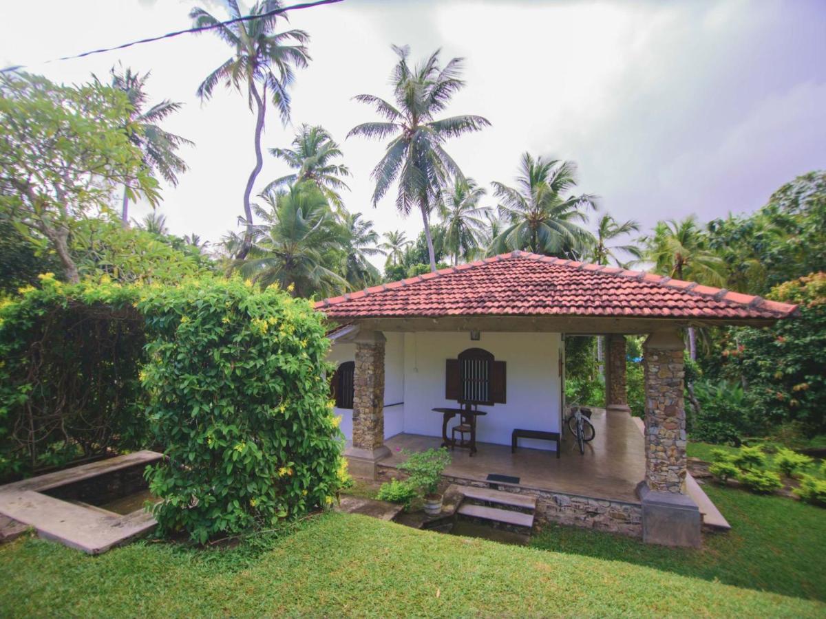 Thalpe Walawwa Heritage Villa Unawatuna Eksteriør bilde