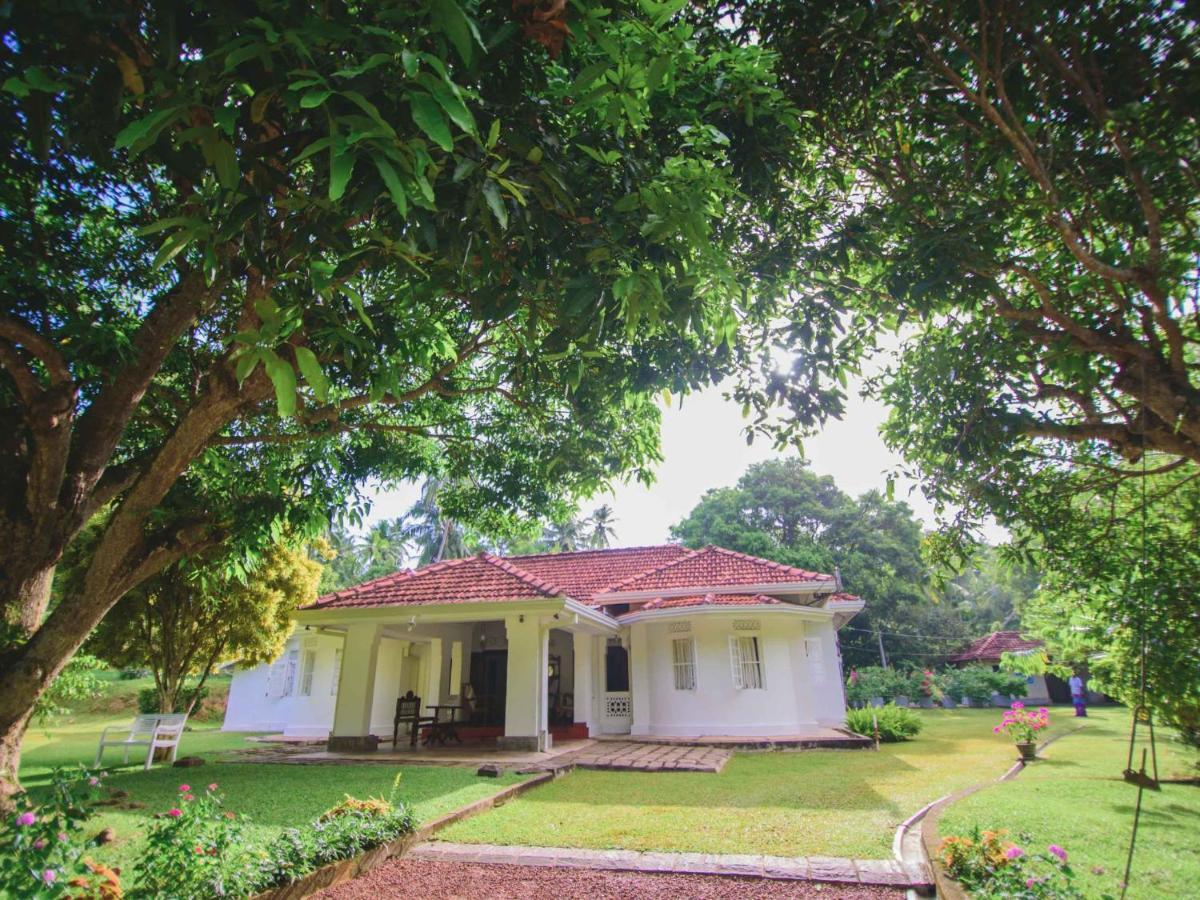 Thalpe Walawwa Heritage Villa Unawatuna Eksteriør bilde