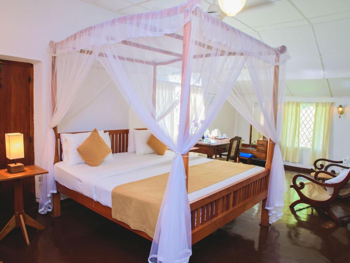 Thalpe Walawwa Heritage Villa Unawatuna Eksteriør bilde