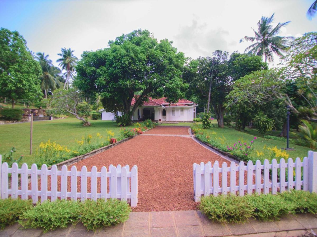 Thalpe Walawwa Heritage Villa Unawatuna Eksteriør bilde