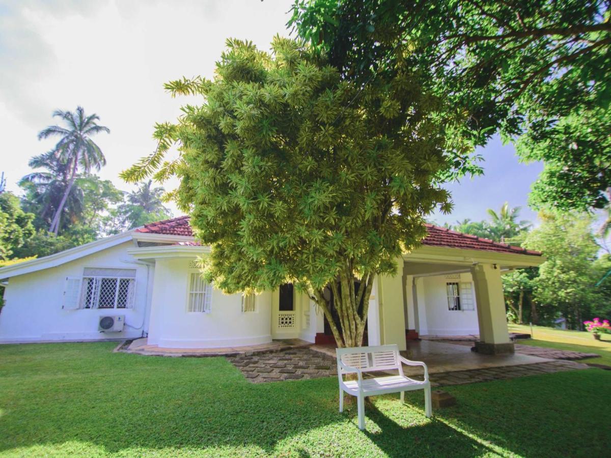 Thalpe Walawwa Heritage Villa Unawatuna Eksteriør bilde
